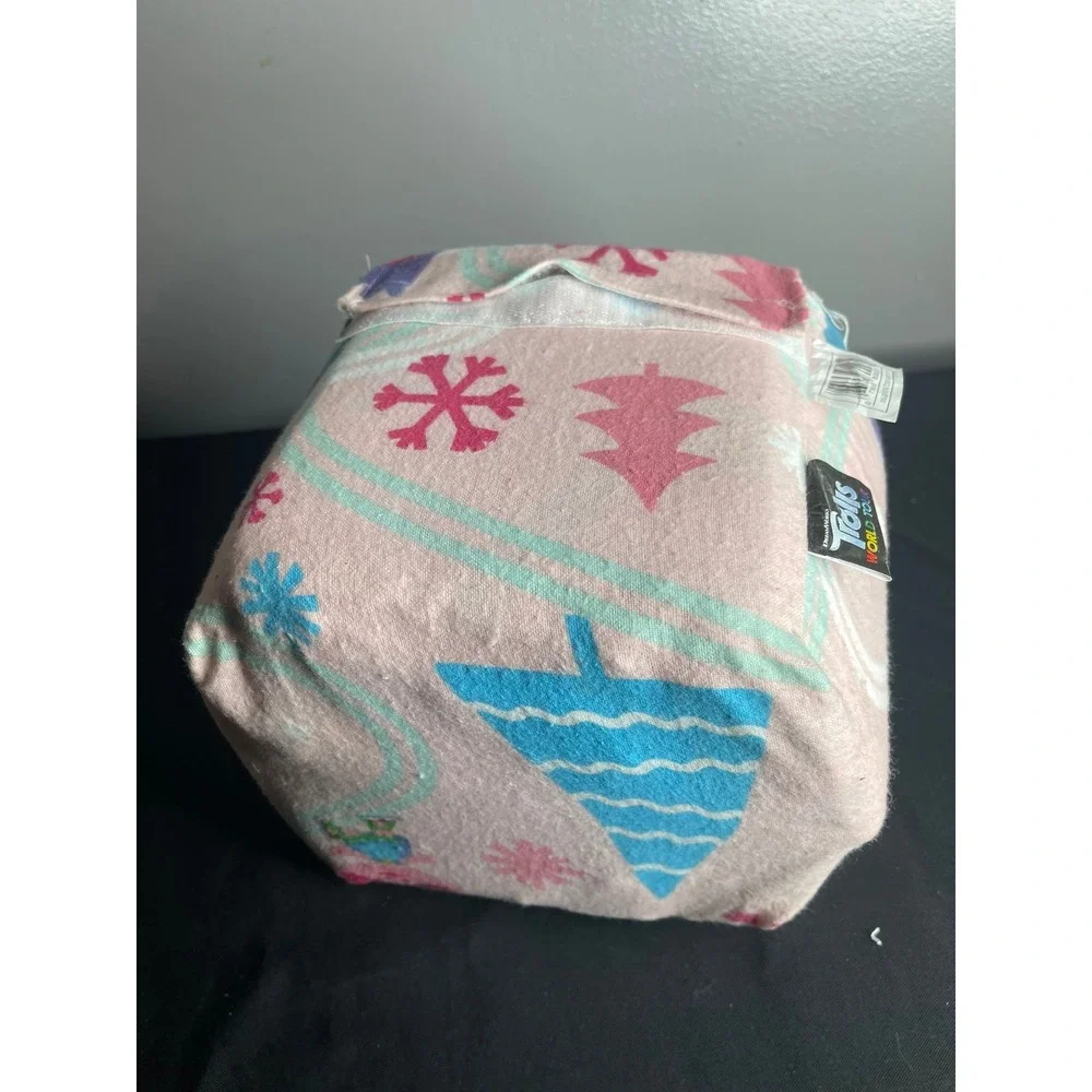 DreamWorks Trolls World Tour Pink Flannel Sheet Set Winter Snowflake Poppy 3pc